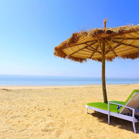 Serena Beach Resort Мандви Экстерьер фото